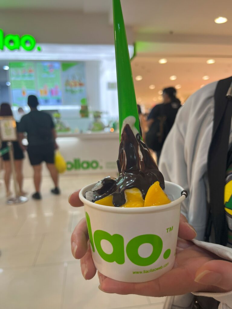 セブ　アヤラモール　llao llao