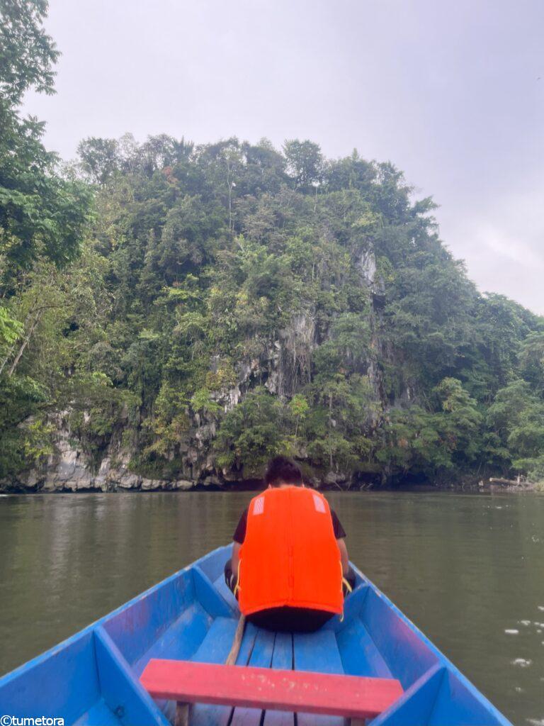 ムル山とボート