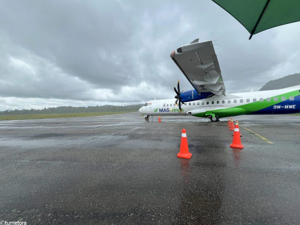 コタキナバル行き飛行機