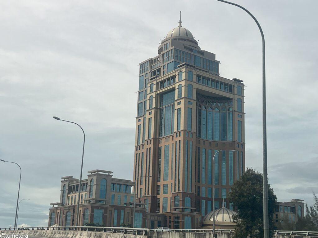 キナバルタワー