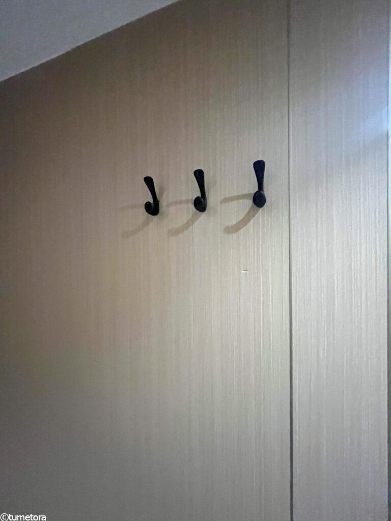 シャワールームのフック