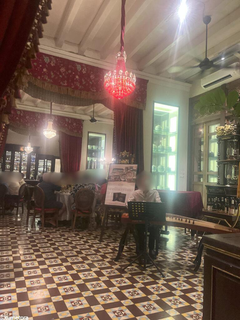 店内4