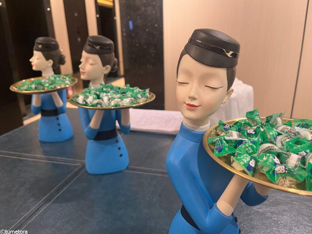 ロビーのお菓子