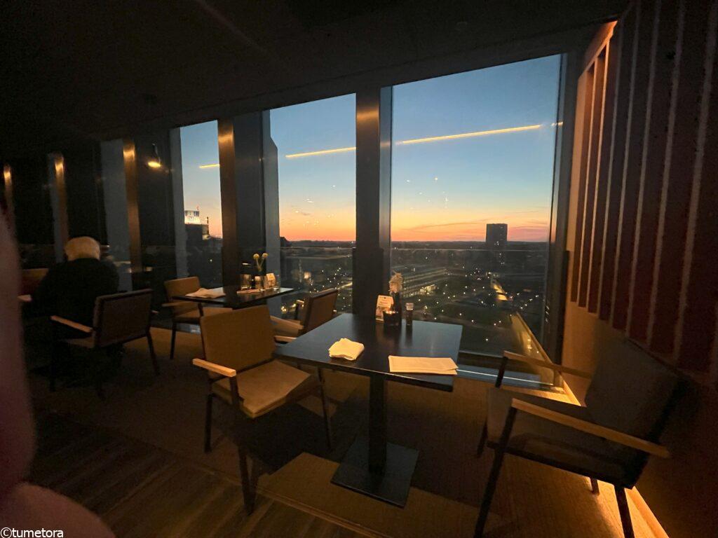 ロビーからの眺め