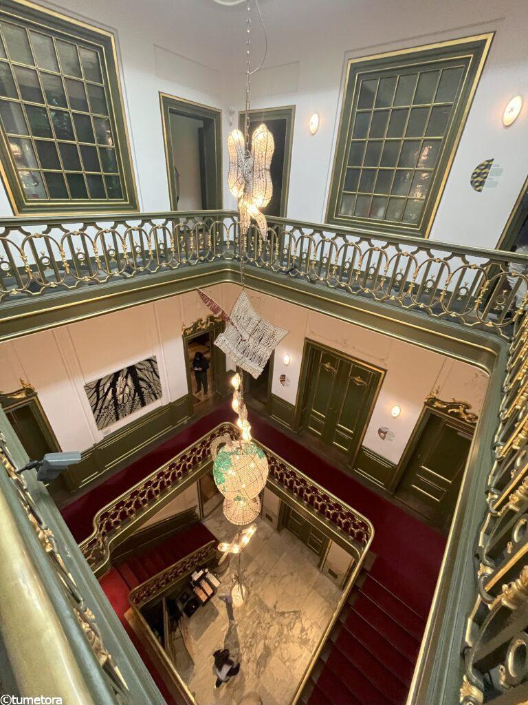 エッシャー美術館の中央階段