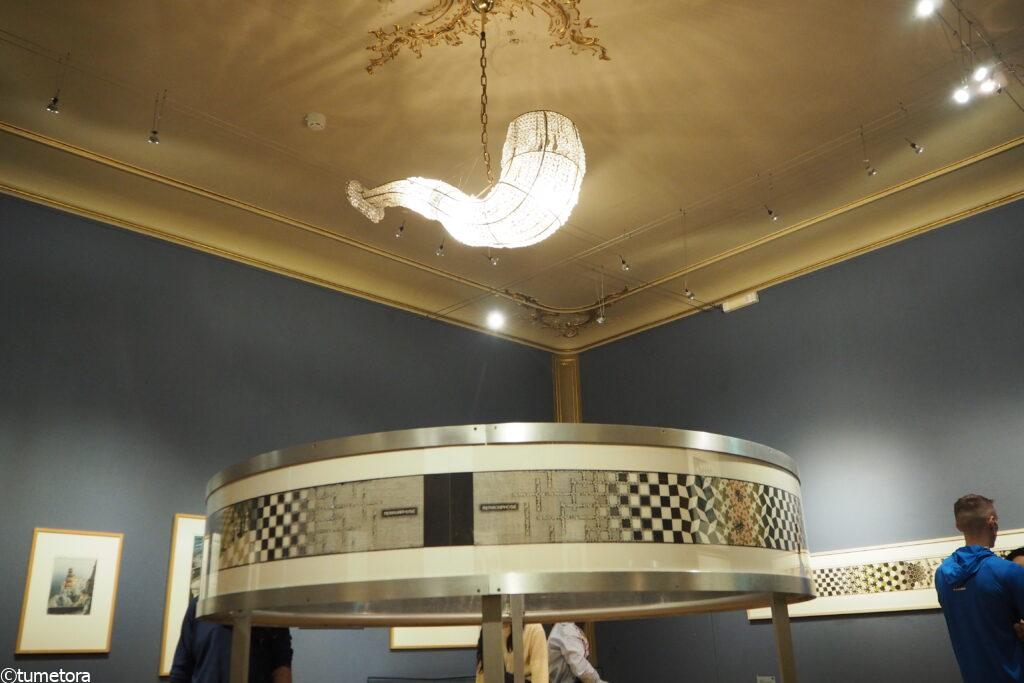 エッシャー作品「メタモルフォーシスⅢ」