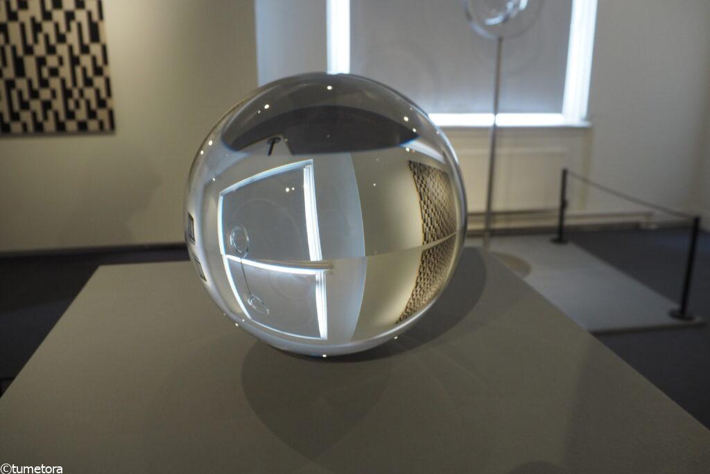 エッシャー美術館「球体」