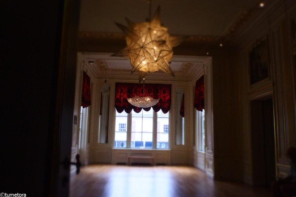 エッシャー美術館の中央広間