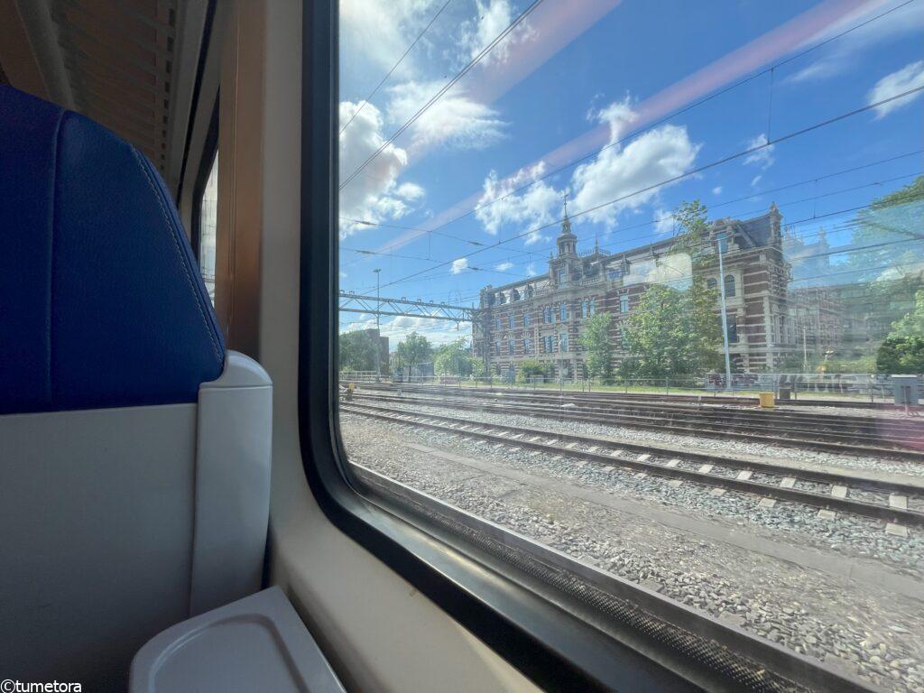 車窓の景色と注意点1