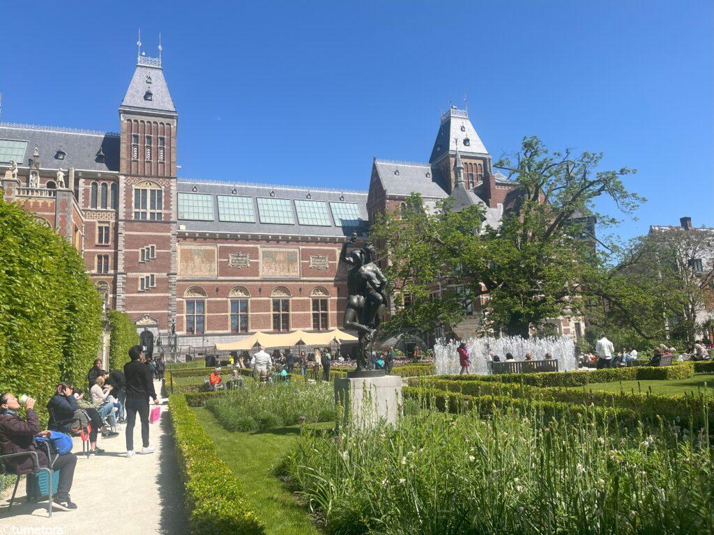 アムステルダム国立美術館の庭園