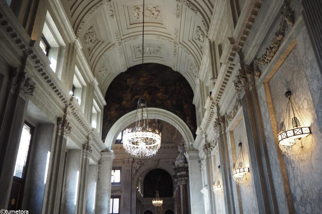 アムステルダム王宮の廊下