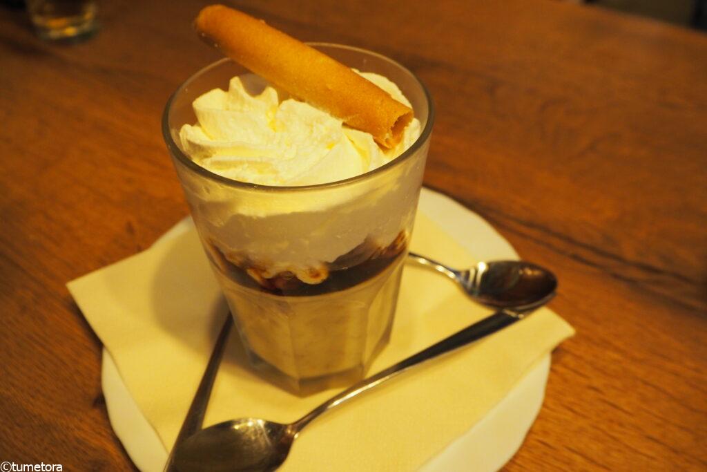 Hollands Hap Hmm Restaurantのプディング