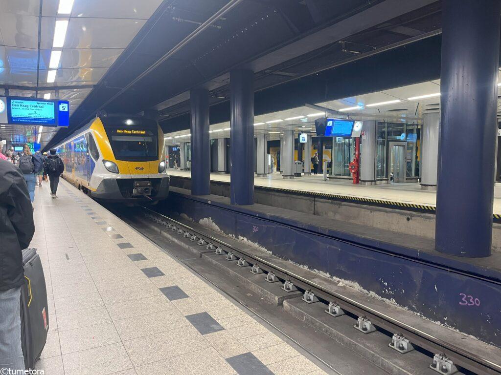 スキポール空港駅