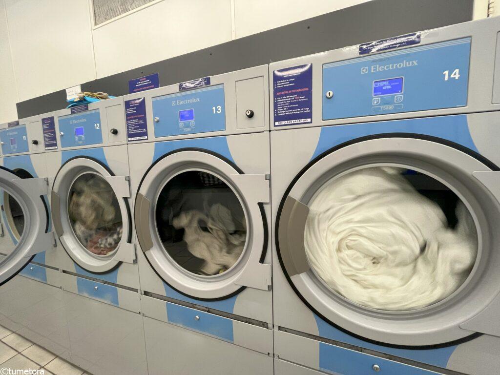 コインランドリーの洗濯機