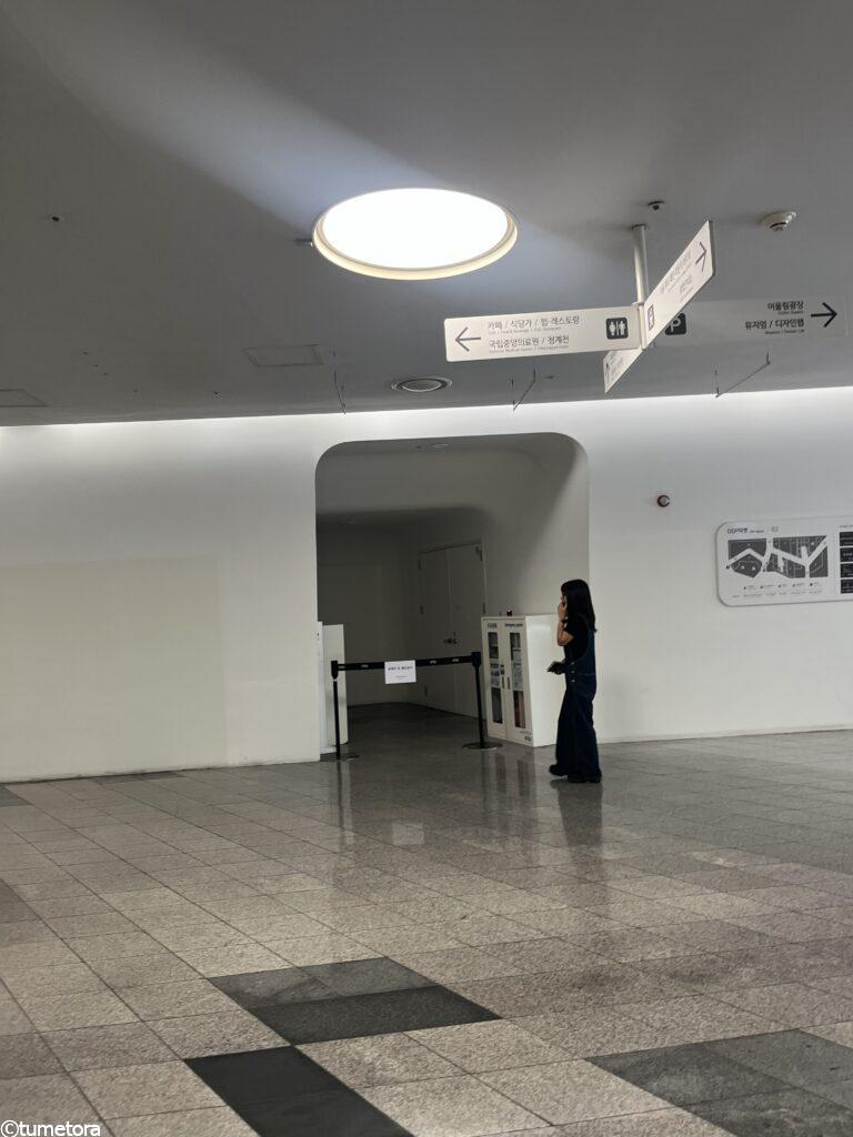 DDP(東大門デザインプラザ)の突き当り