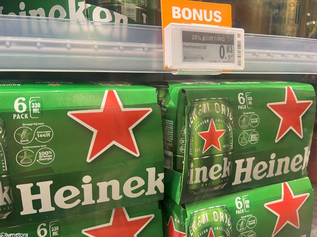 ハイネケンのスーパー陳列の写真