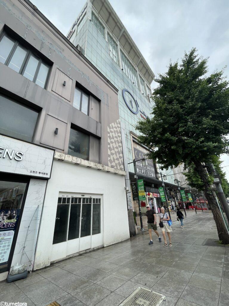 エレベーターを降りた後の景色