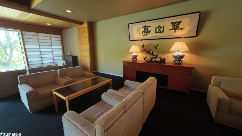 翠山亭のロビーの様子2