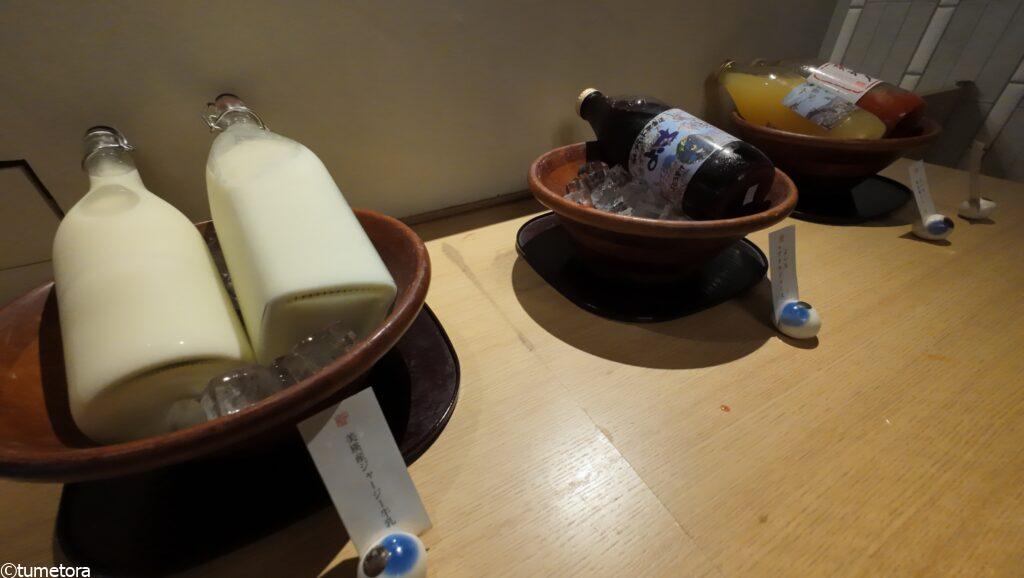 朝食のドリンクコーナー