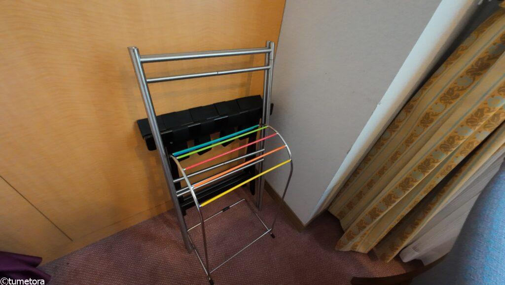 荷物置きと物干し台