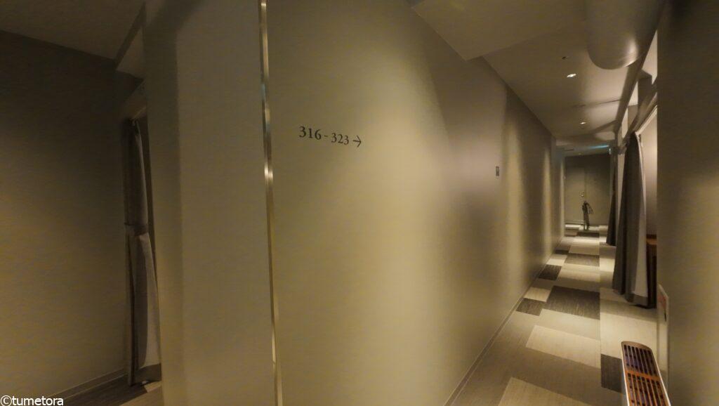 ガーデンズキャビンのフロア